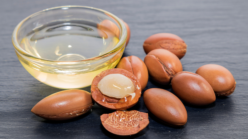 Argan: Tree of Life Oil Argan: Tree of Life Oil